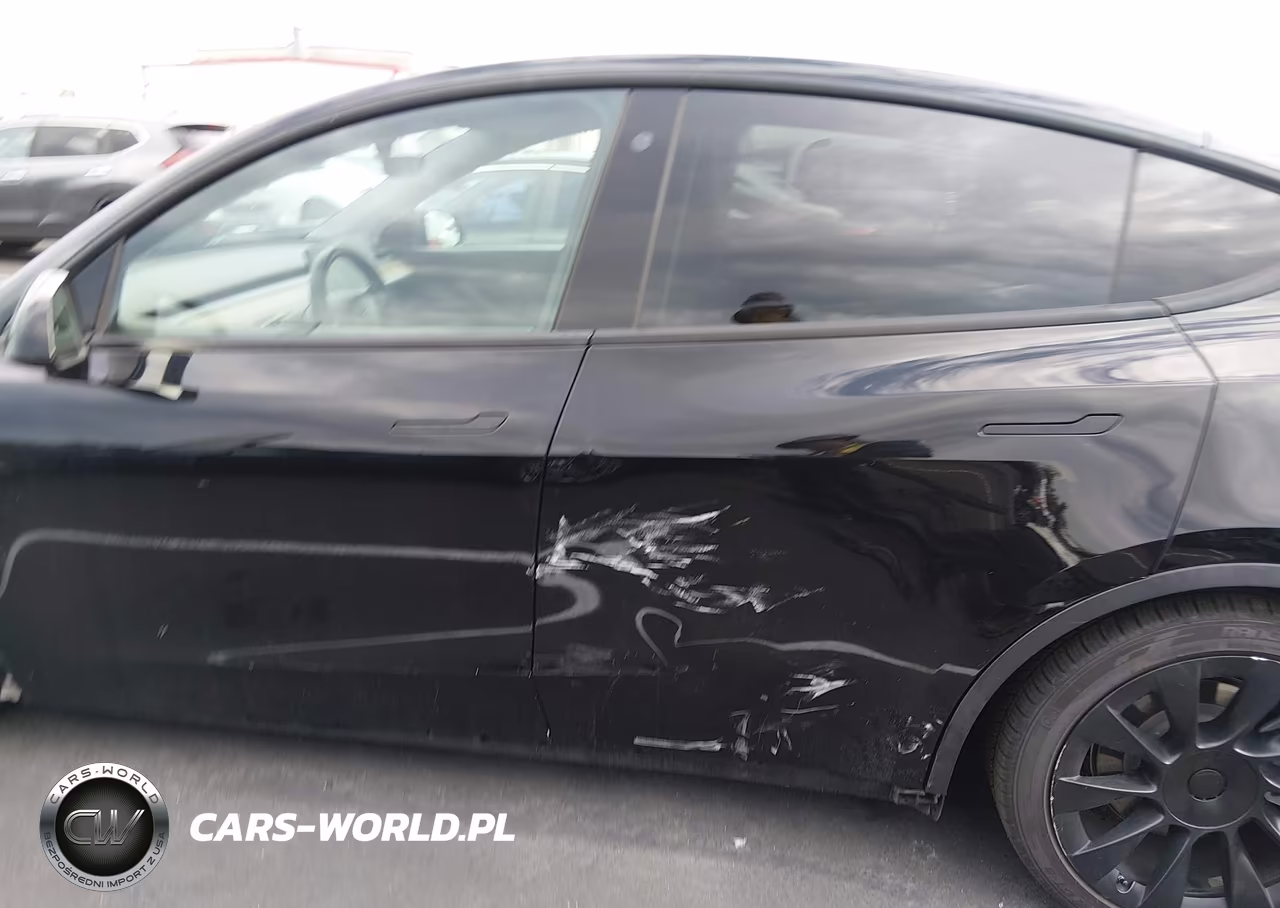 2022 Tesla Model Y Long Range Dual Motor All-Wheel Drive VIN:7SAYGDEE1NF458717 - 16
