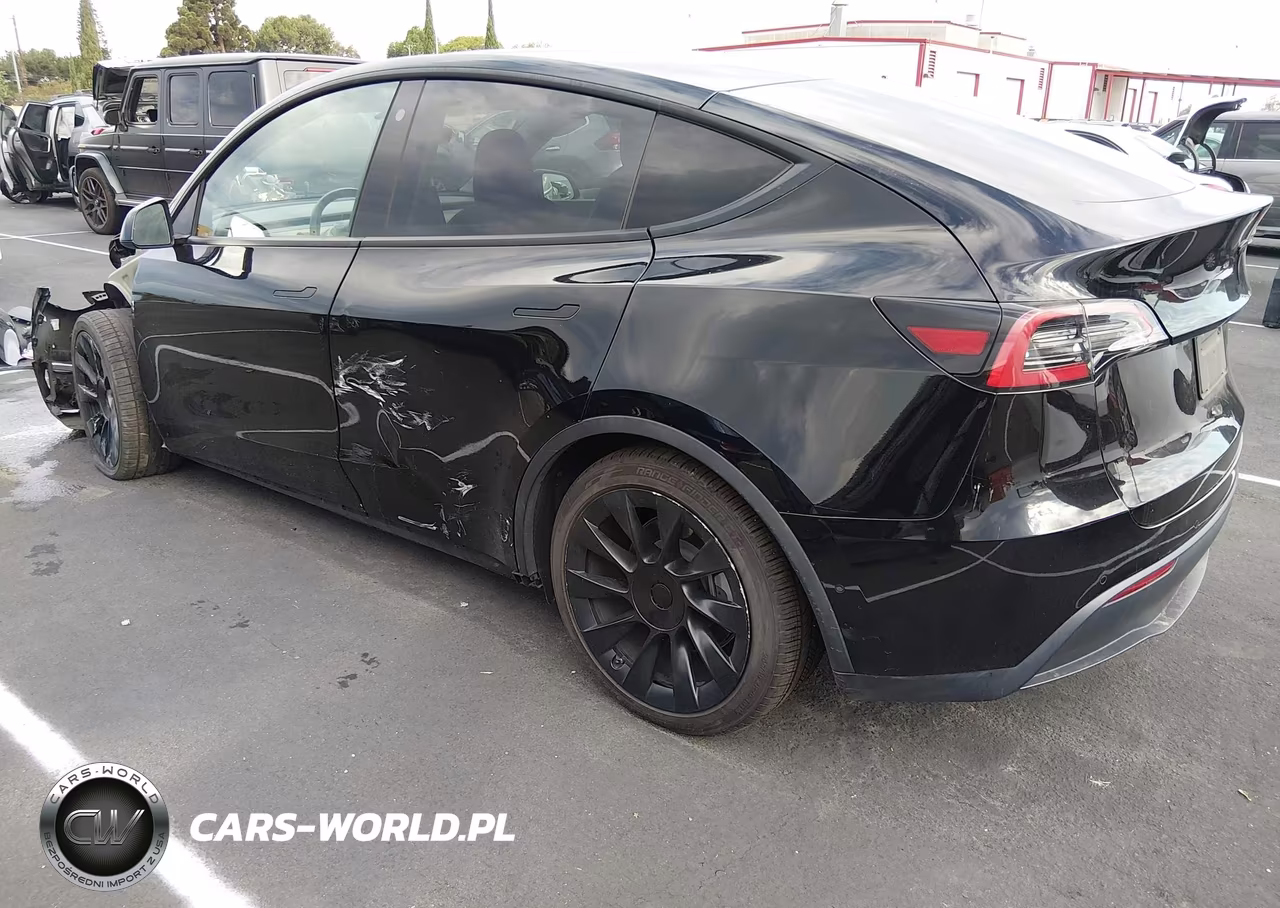 2022 Tesla Model Y Long Range Dual Motor All-Wheel Drive VIN:7SAYGDEE1NF458717 - 3