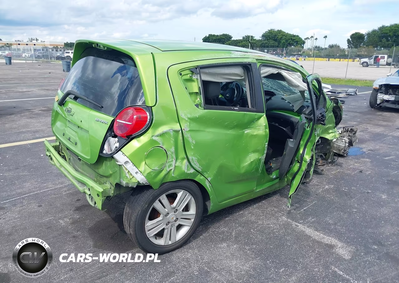 2015 Chevrolet Spark Ls Cvt VIN:KL8CB6S95FC789381 - 4