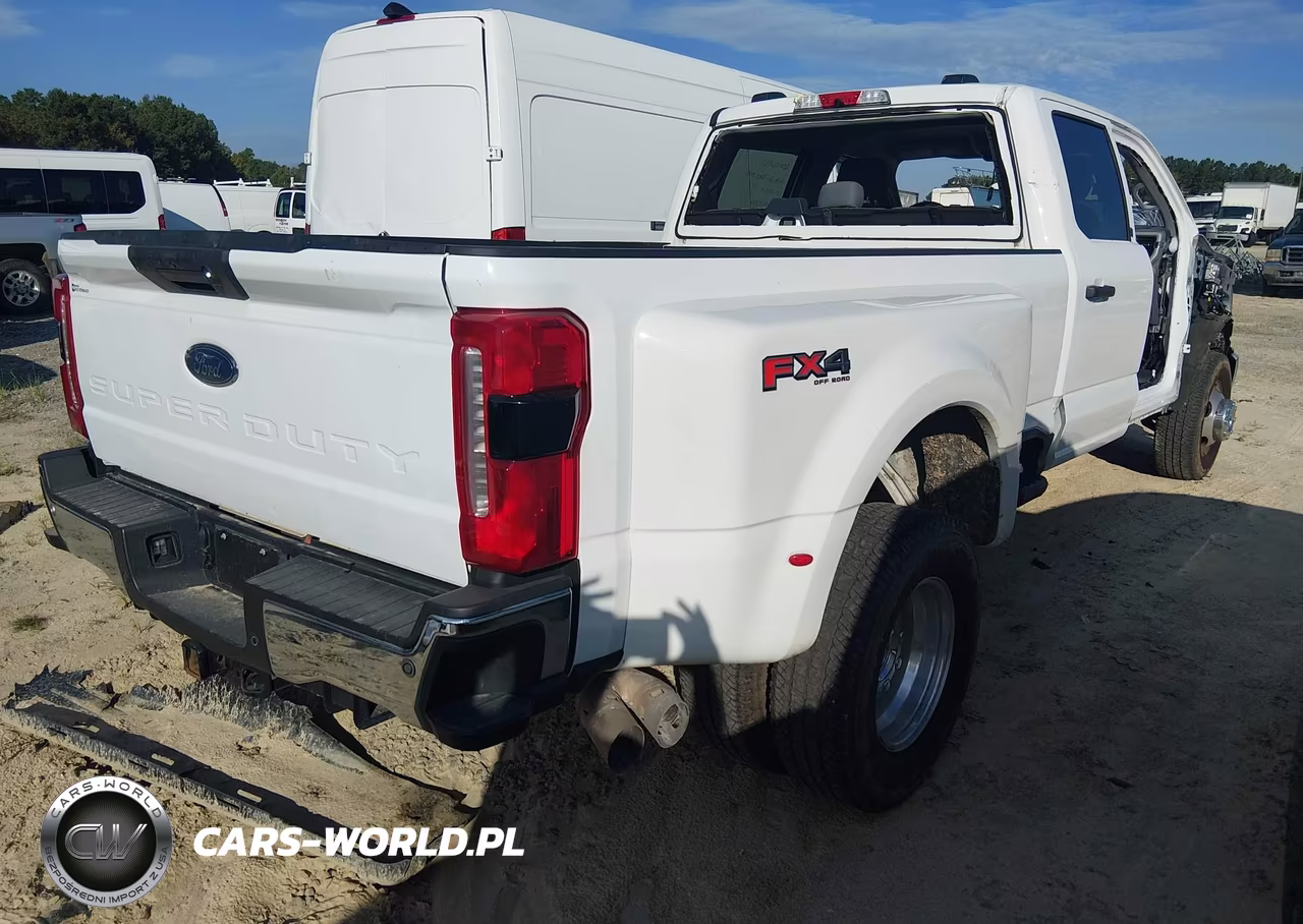 2024 Ford F-350 Xlt VIN:1FT8W3DT7REF23717 - 4
