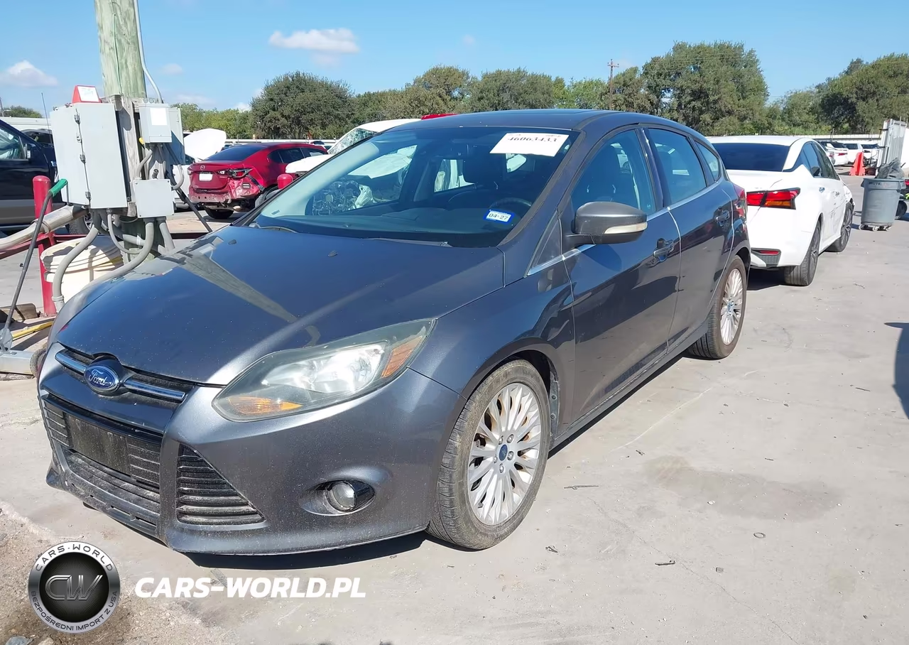 2012 Ford Focus Titanium VIN:1FAHP3N21CL352409 - 2