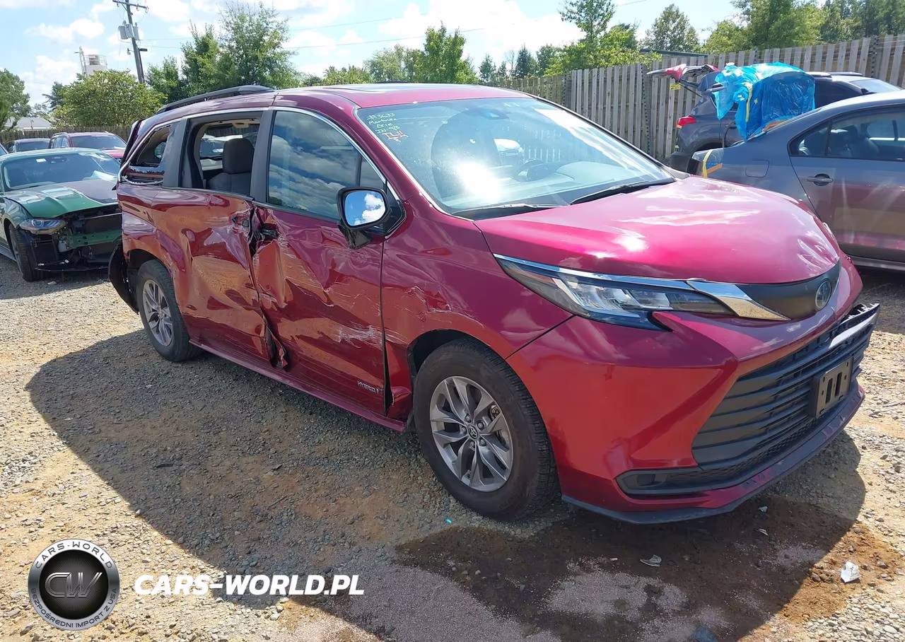 2021 Toyota Sienna Le