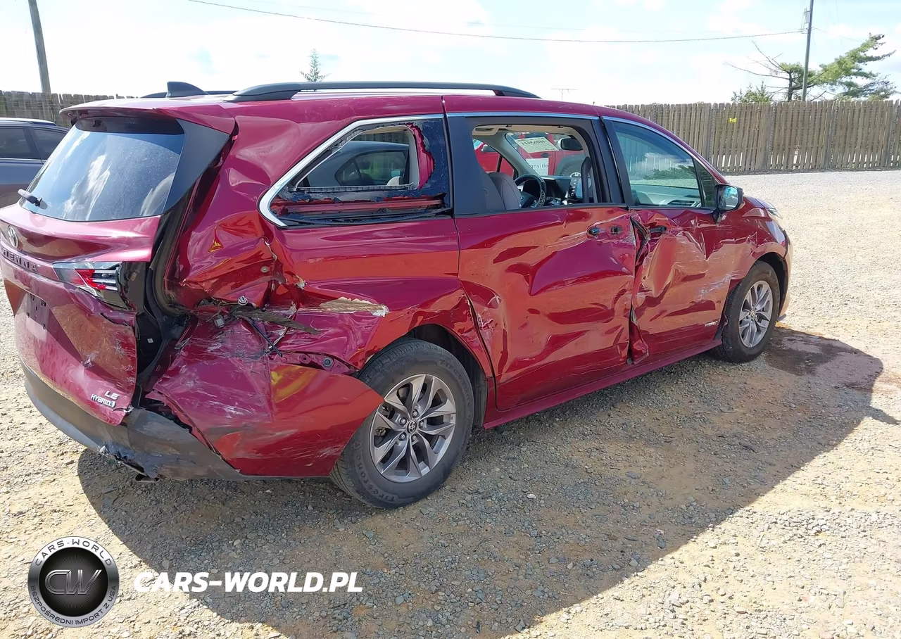 2021 Toyota Sienna Le VIN:5TDBSKFC8MS020502 - 4