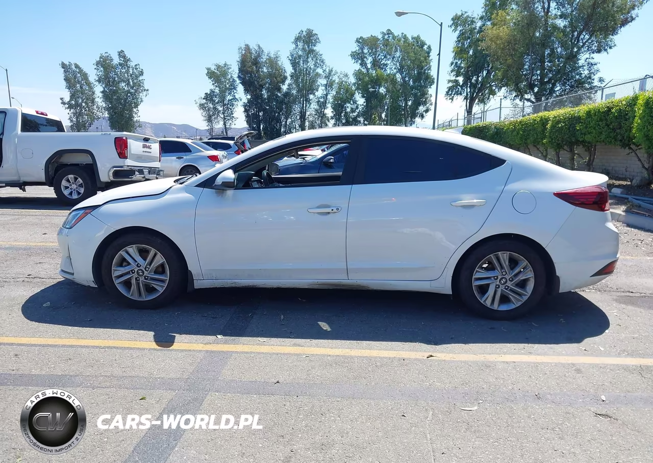 2020 Hyundai Elantra Value Edition VIN:5NPD84LFXLH630410 - 14