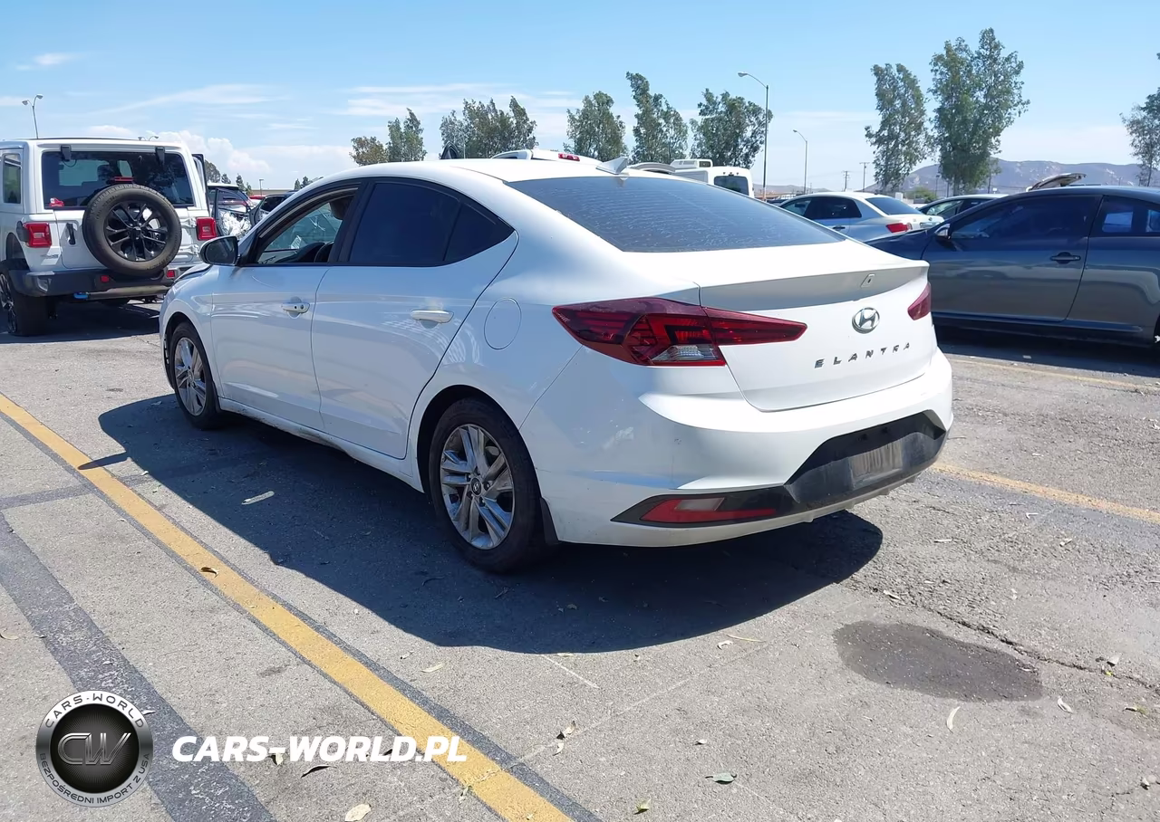 2020 Hyundai Elantra Value Edition VIN:5NPD84LFXLH630410 - 3