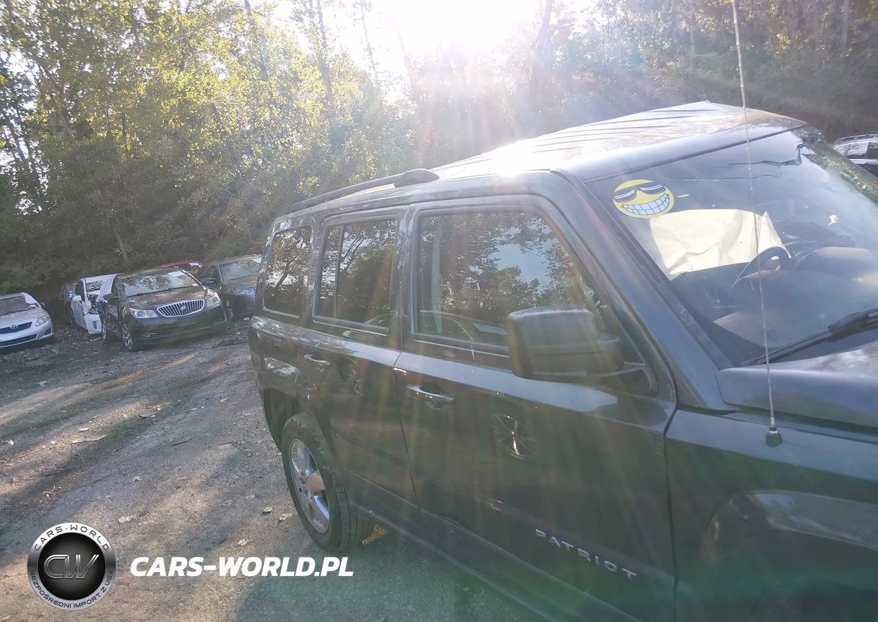 2017 Jeep Patriot Latitude 4X4 VIN:1C4NJRFB7HD174684 - 13