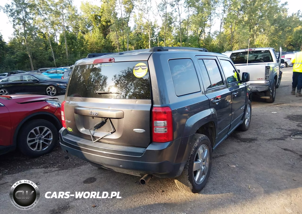2017 Jeep Patriot Latitude 4X4 VIN:1C4NJRFB7HD174684 - 4