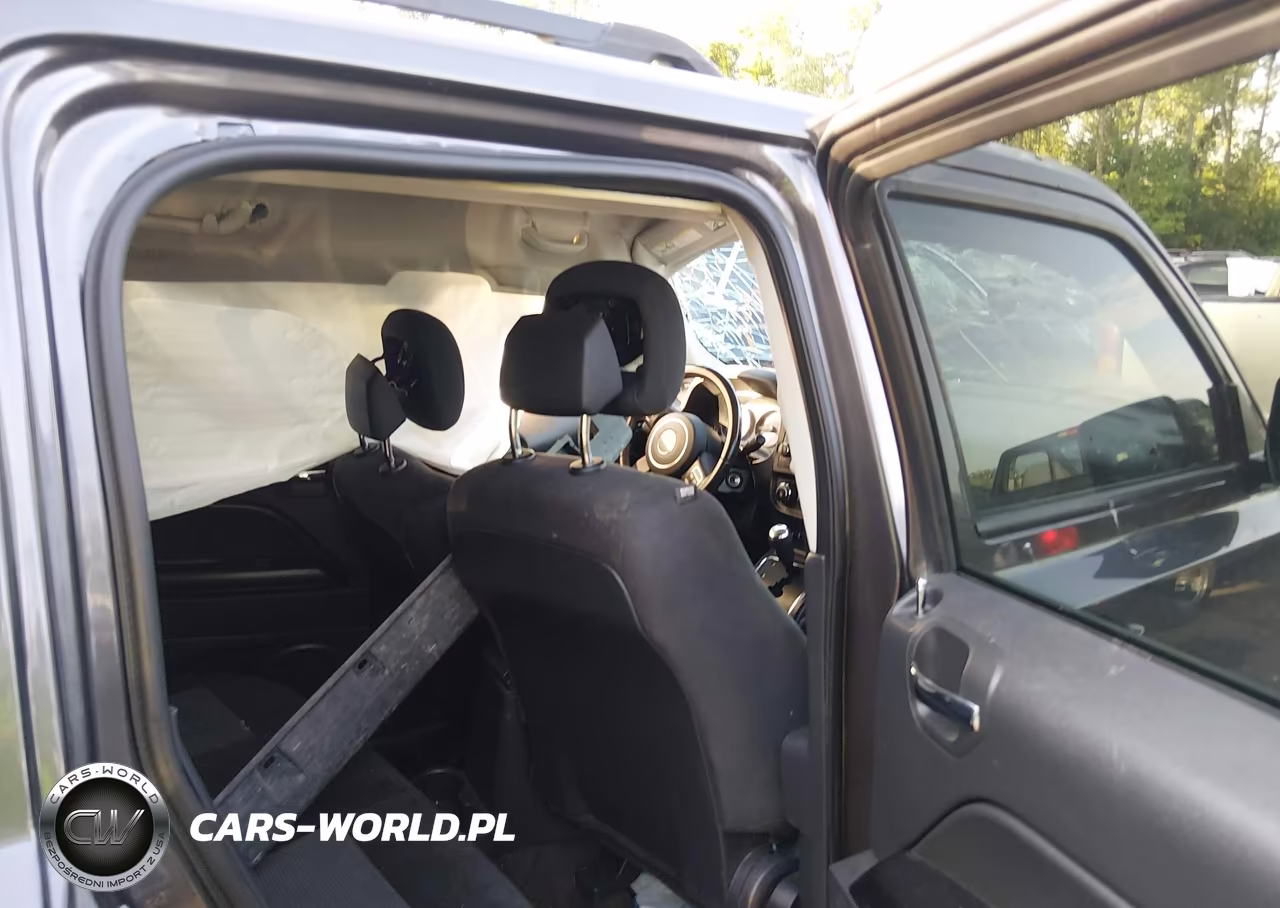2017 Jeep Patriot Latitude 4X4 VIN:1C4NJRFB7HD174684 - 8