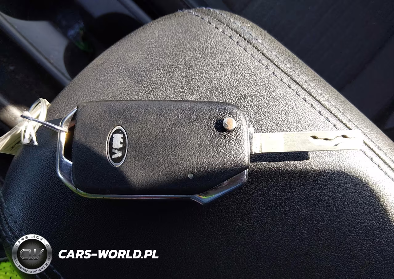 2021 Kia Seltos S VIN:KNDEUCAA1M7070087 - 11