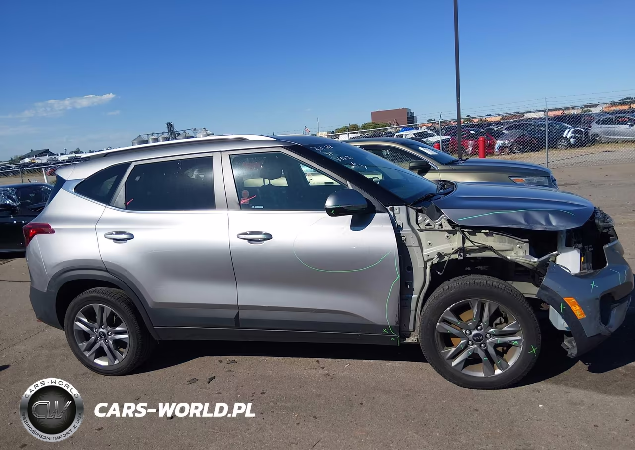 2021 Kia Seltos S VIN:KNDEUCAA1M7070087 - 14