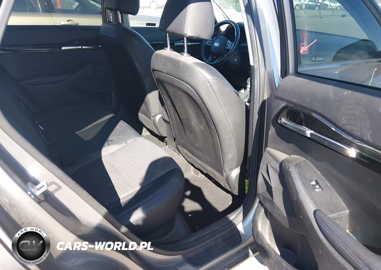 2021 Kia Seltos S VIN:KNDEUCAA1M7070087 - 8