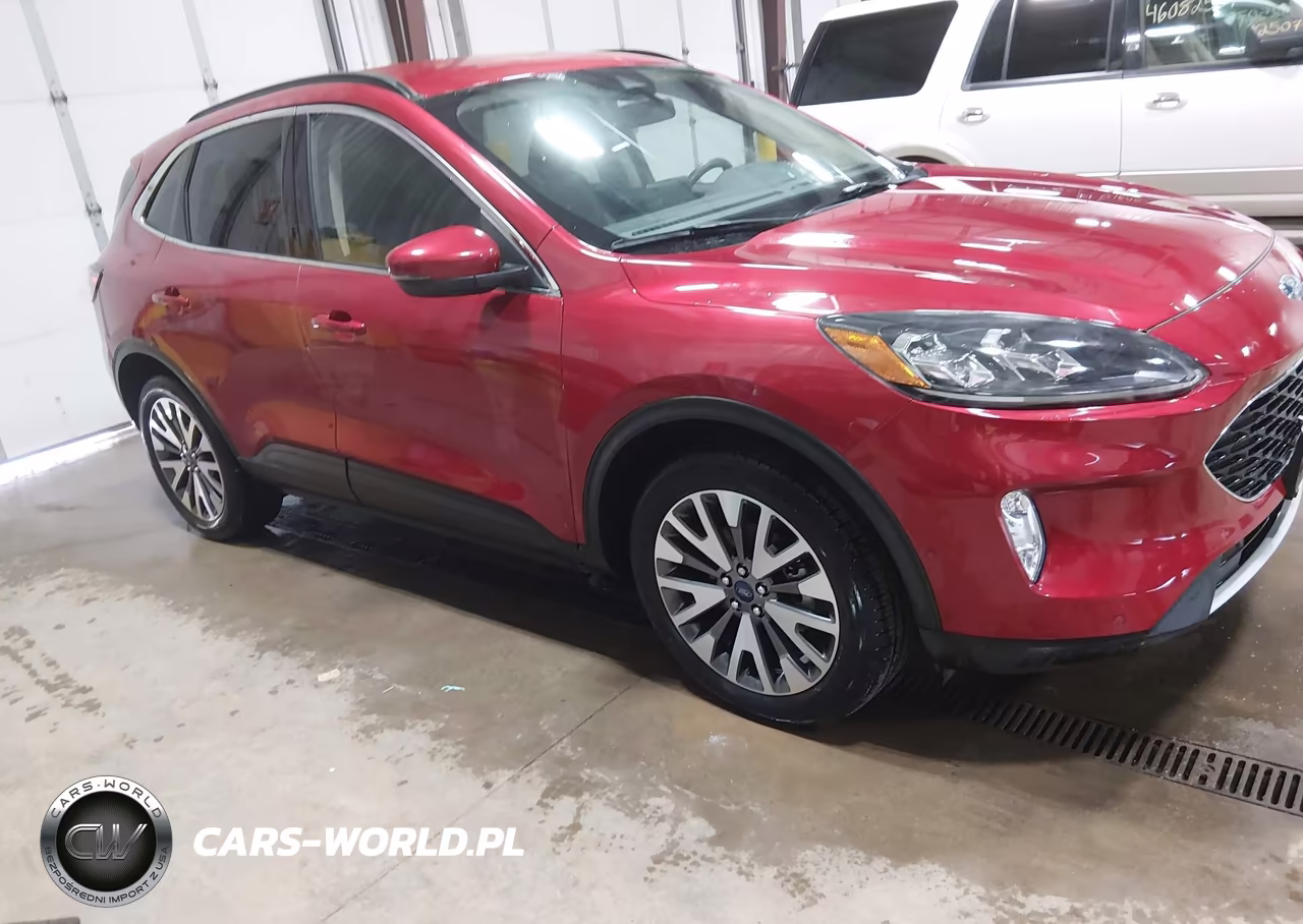 2020 Ford Escape Titanium