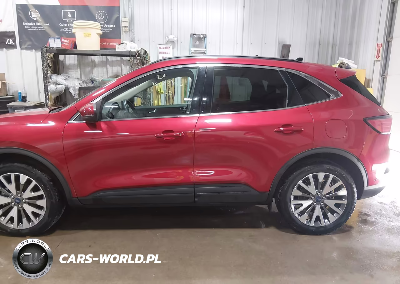 2020 Ford Escape Titanium VIN:1FMCU9J9XLUB05317 - 14