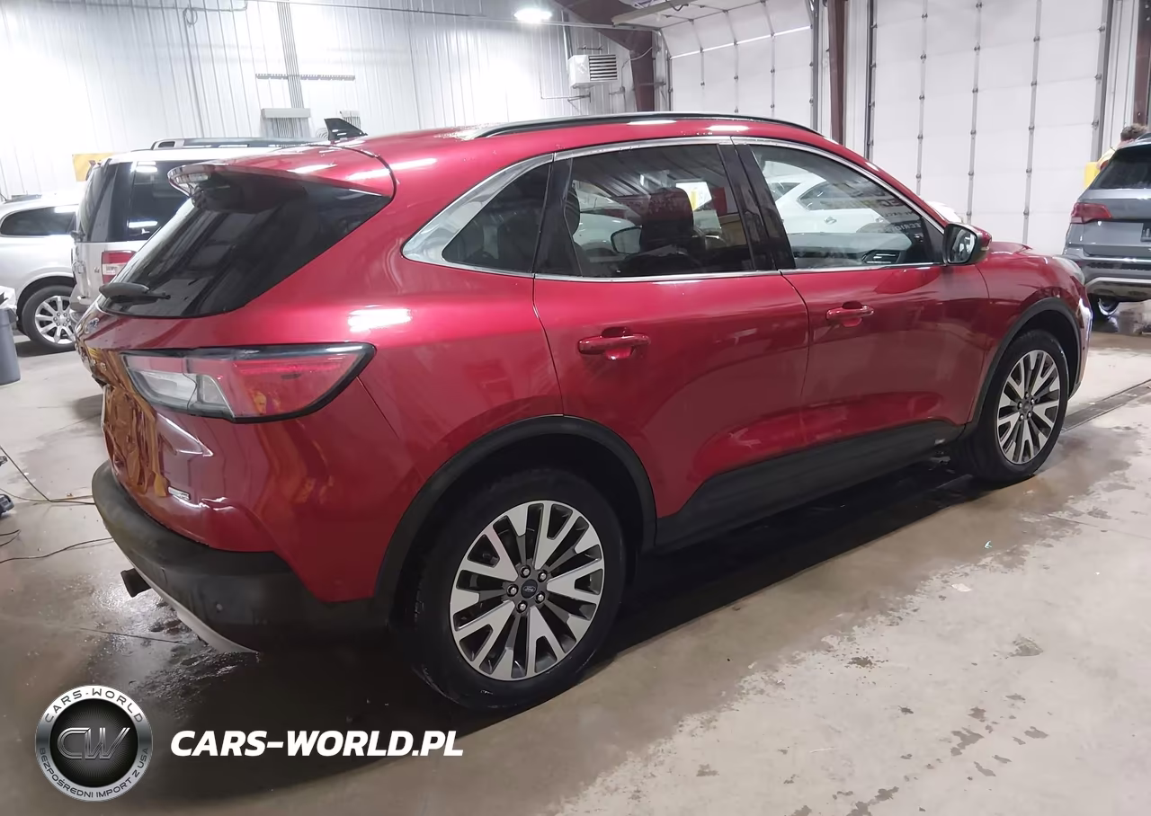2020 Ford Escape Titanium VIN:1FMCU9J9XLUB05317 - 4