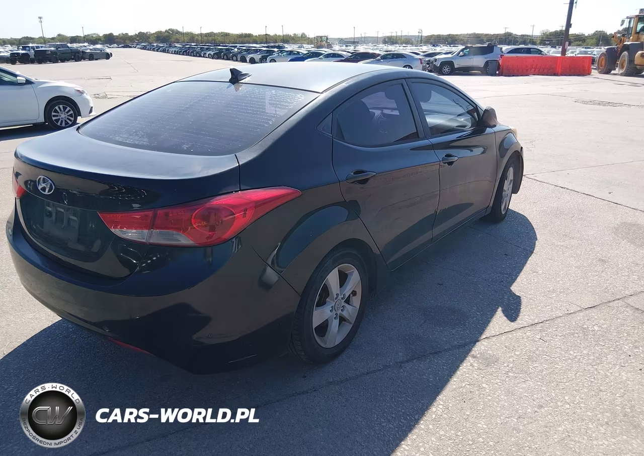 2011 Hyundai Elantra Gls VIN:5NPDH4AE9BH013119 - 4