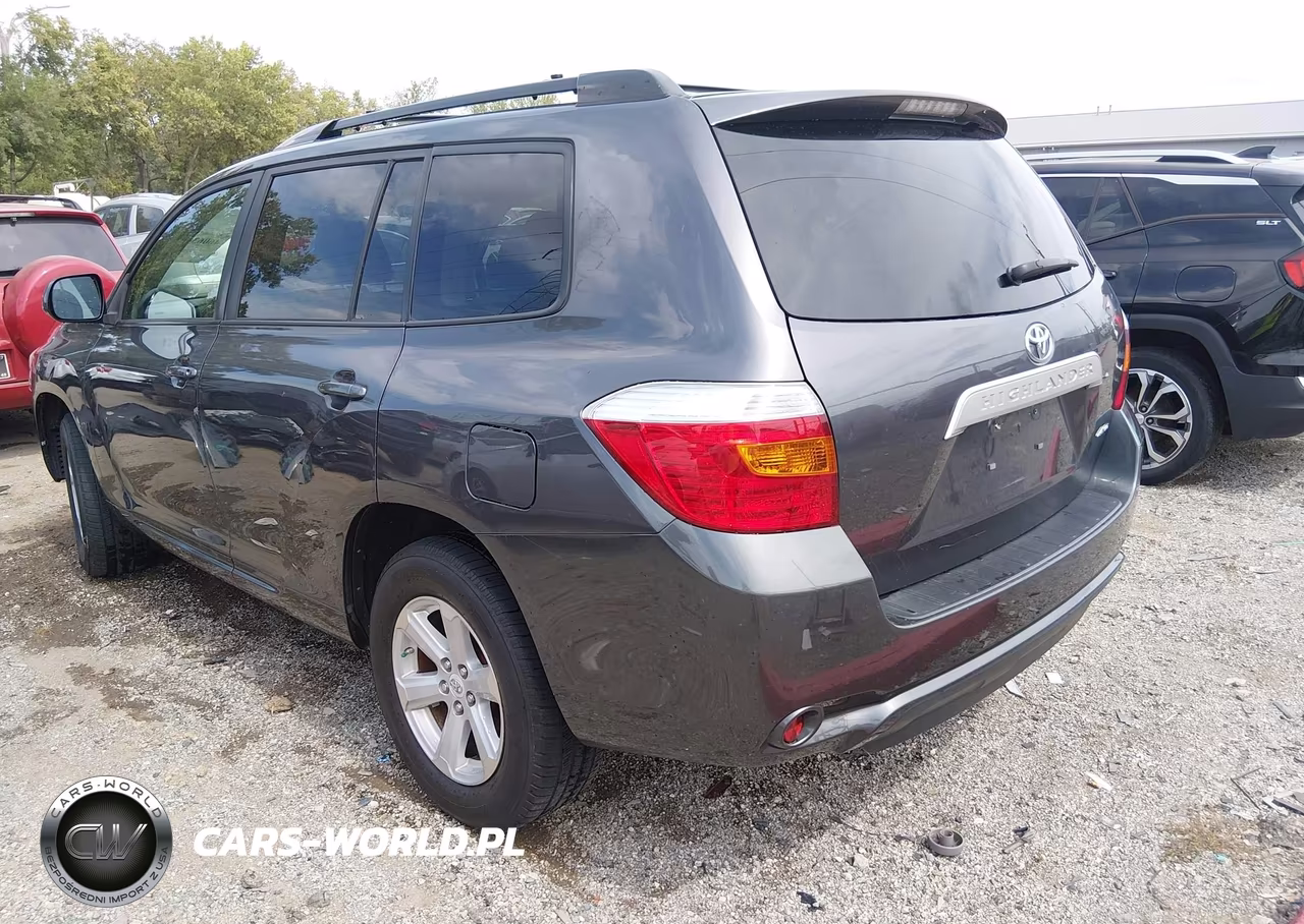 2010 Toyota Highlander Base V6 VIN:5TDBK3EHXAS020886 - 3