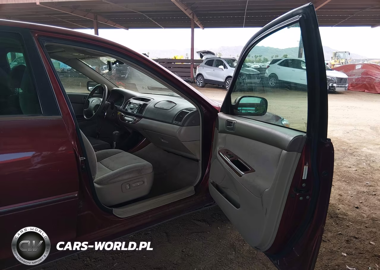 2004 Toyota Camry Xle VIN:4T1BE32K14U285294 - 5