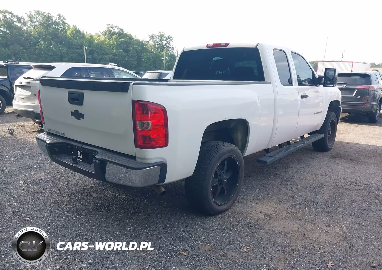 2011 Chevrolet Silverado 1500 Work Truck VIN:1GCRCPEX4BZ160538 - 4