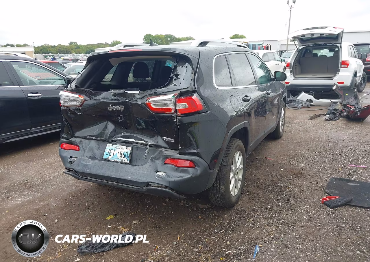 2016 Jeep Cherokee Latitude VIN:1C4PJLCB6GW273526 - 4