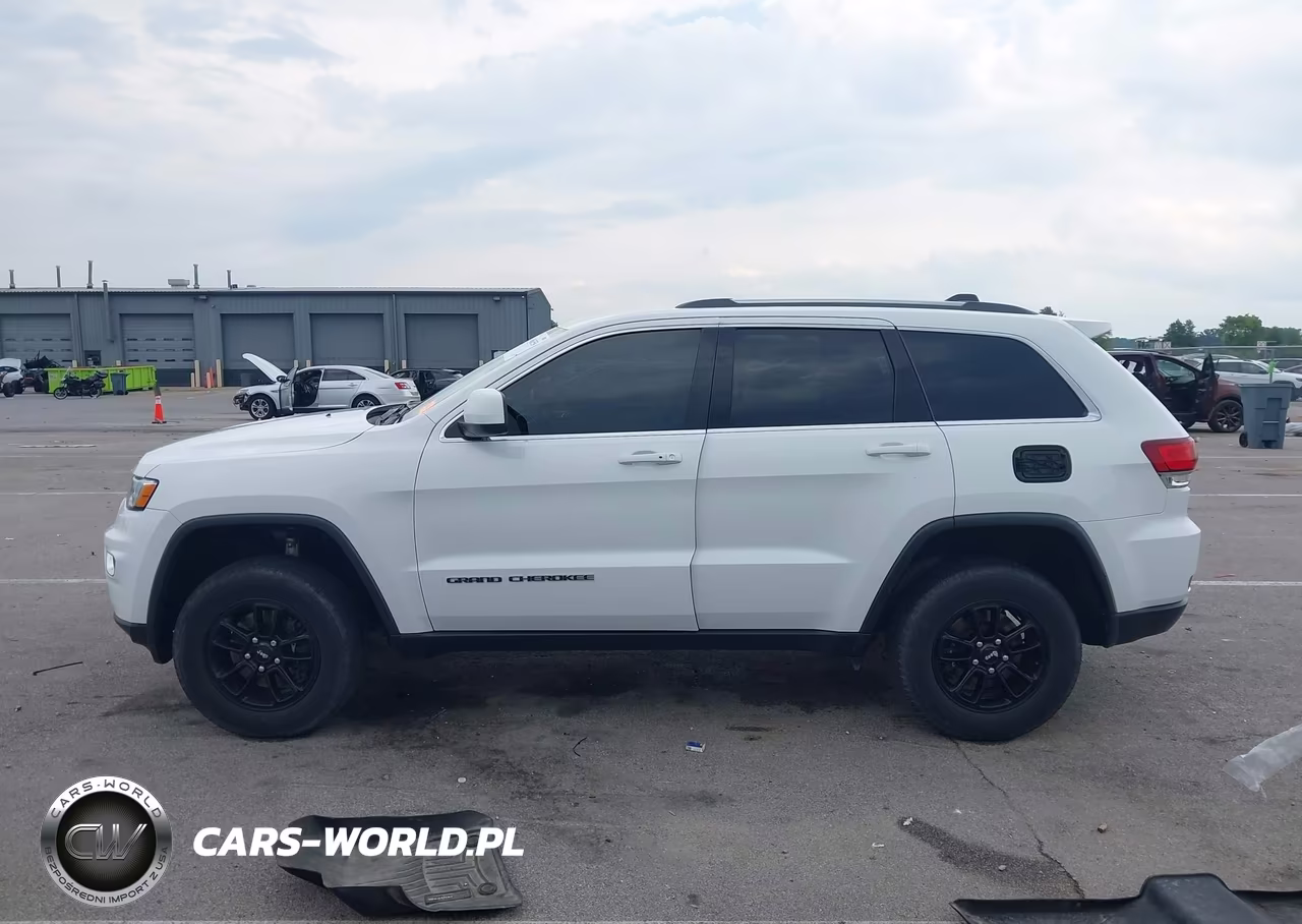 2020 Jeep Grand Cherokee Laredo E 4X4 VIN:1C4RJFAG5LC272887 - 14