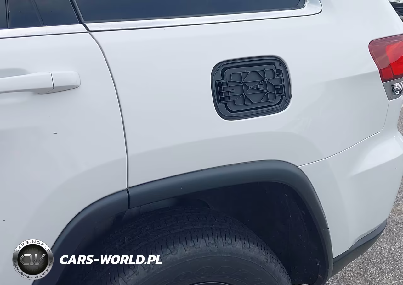 2020 Jeep Grand Cherokee Laredo E 4X4 VIN:1C4RJFAG5LC272887 - 6