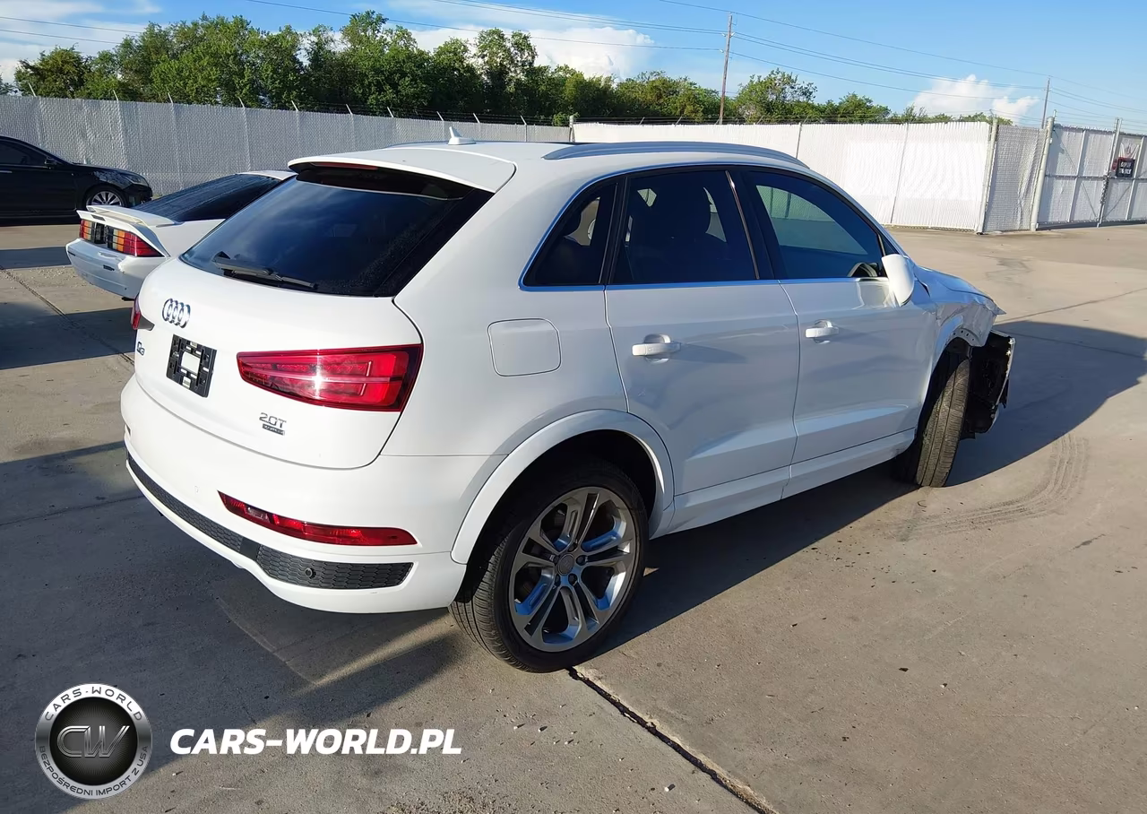 2016 Audi Q3 2.0T Premium Plus VIN:WA1GFCFS1GR024802 - 4