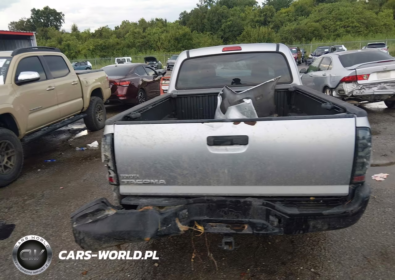 2015 Toyota Tacoma VIN:5TFTX4CN9FX060883 - 17