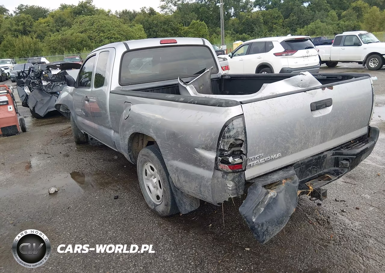 2015 Toyota Tacoma VIN:5TFTX4CN9FX060883 - 3