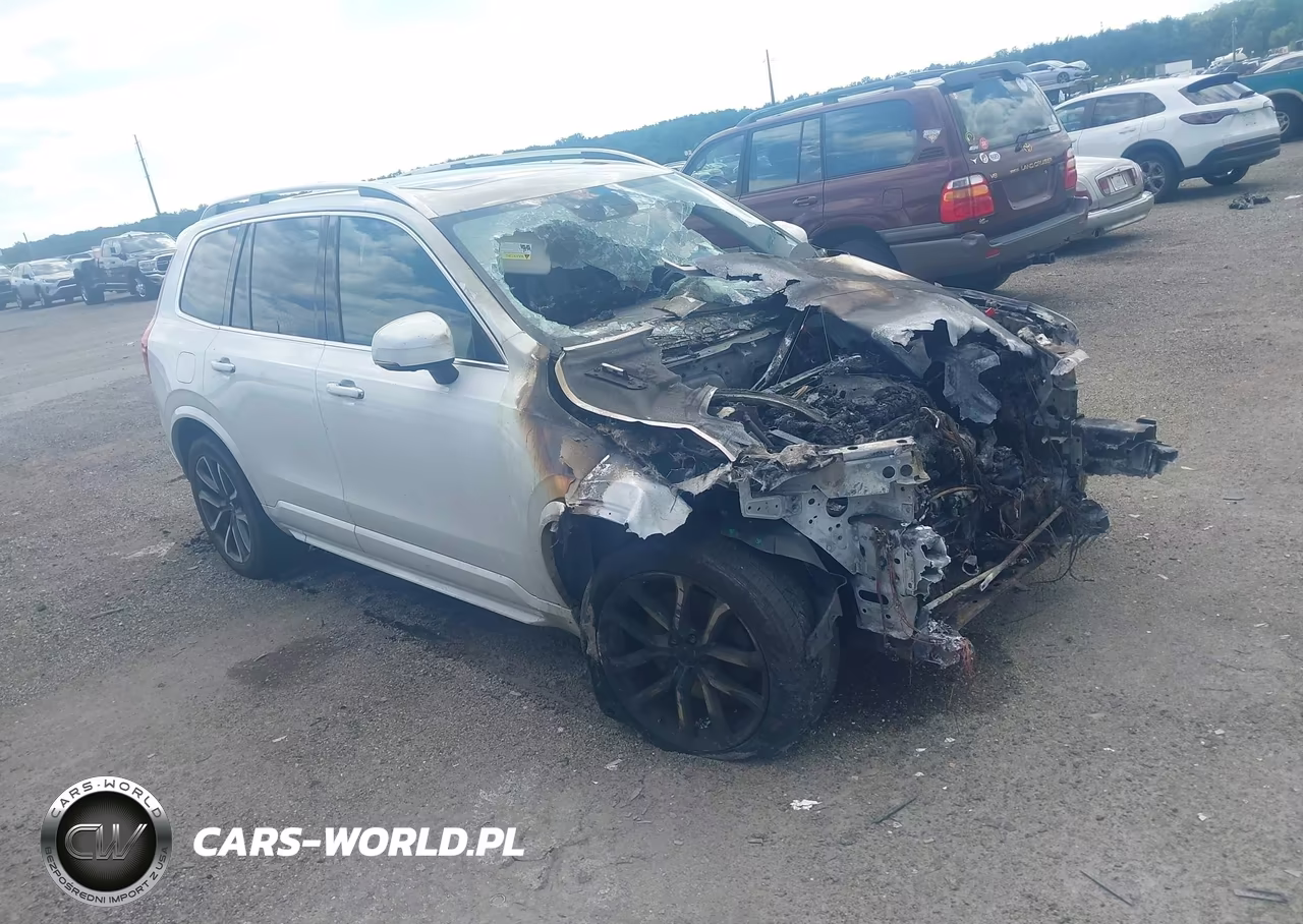 2017 Volvo Xc90 T6 Momentum