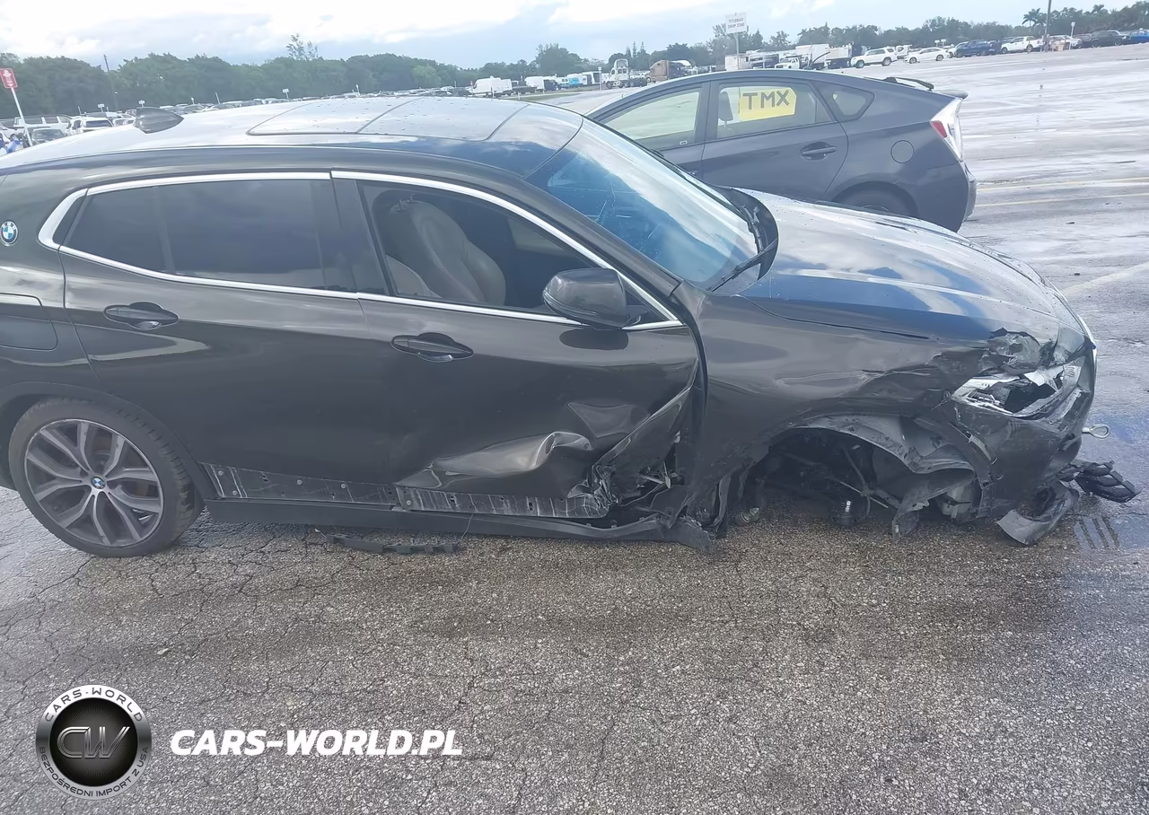 2018 BMW X2 xDrive28I VIN:WBXYJ5C30JEF71355 - 17