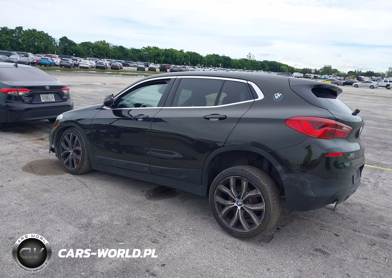 2018 BMW X2 xDrive28I VIN:WBXYJ5C30JEF71355 - 3
