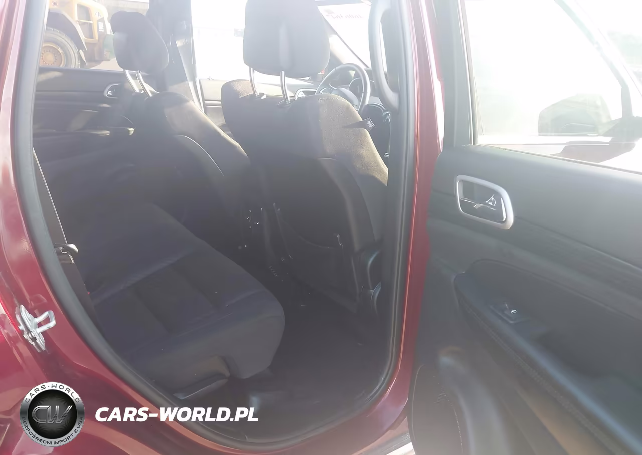 2019 Jeep Grand Cherokee Laredo E 4X4 VIN:1C4RJFAG7KC838885 - 8