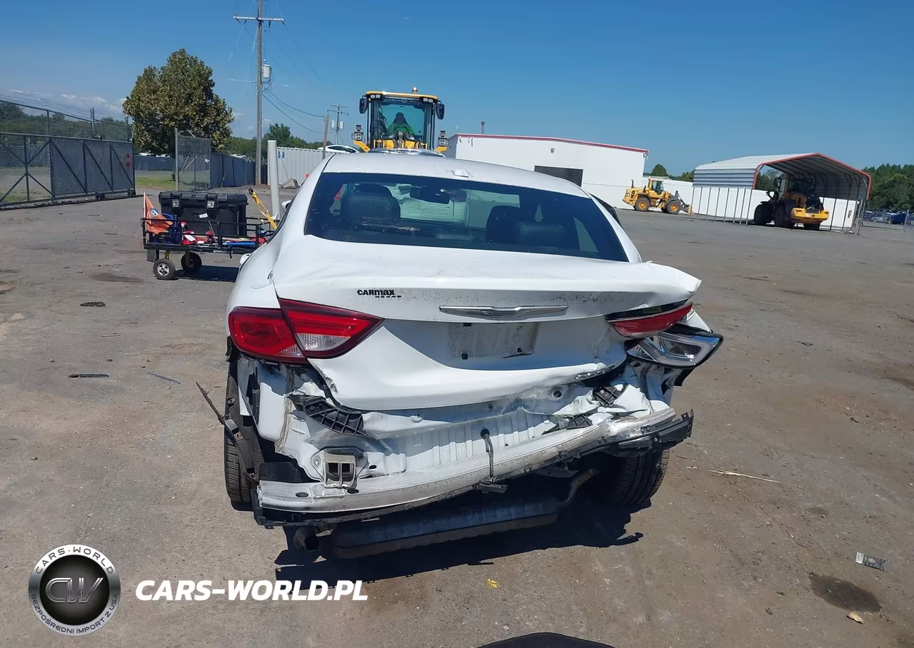 2015 Chrysler 200 S VIN:1C3CCCBBXFN556482 - 17