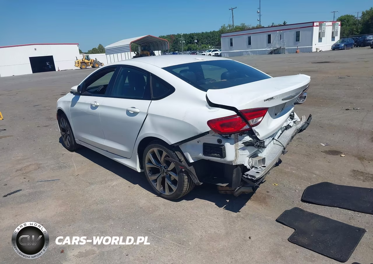 2015 Chrysler 200 S VIN:1C3CCCBBXFN556482 - 3