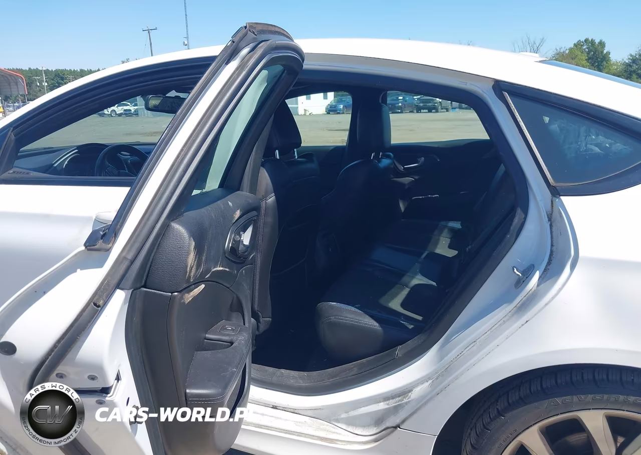 2015 Chrysler 200 S VIN:1C3CCCBBXFN556482 - 8