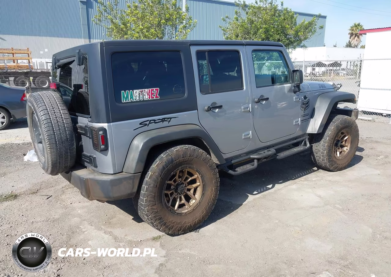 2017 Jeep Wrangler Unlimited Sport 4X4 VIN:1C4BJWDG8HL557183 - 4