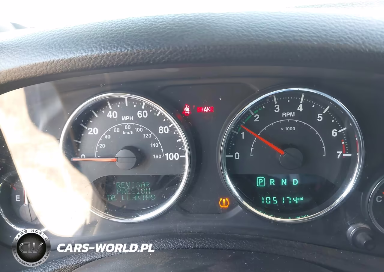 2017 Jeep Wrangler Unlimited Sport 4X4 VIN:1C4BJWDG8HL557183 - 7