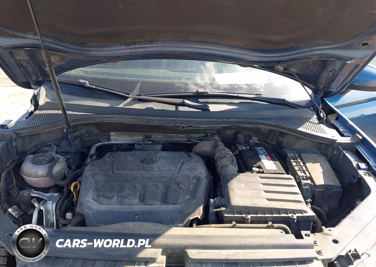 2018 Volkswagen Tiguan VIN:3VV3B7AX9JM065375 - 10
