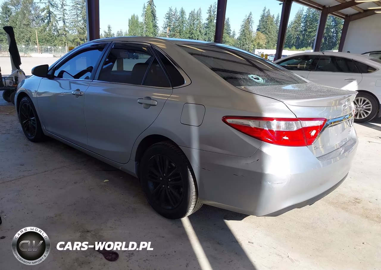 2016 Toyota Camry Se VIN:4T1BF1FK8GU584054 - 3