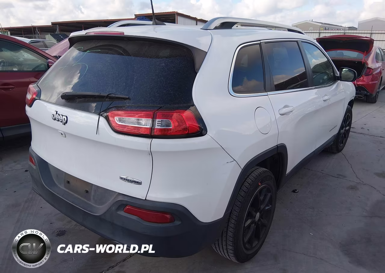 2017 Jeep Cherokee Latitude Fwd VIN:1C4PJLCB0HW640504 - 4