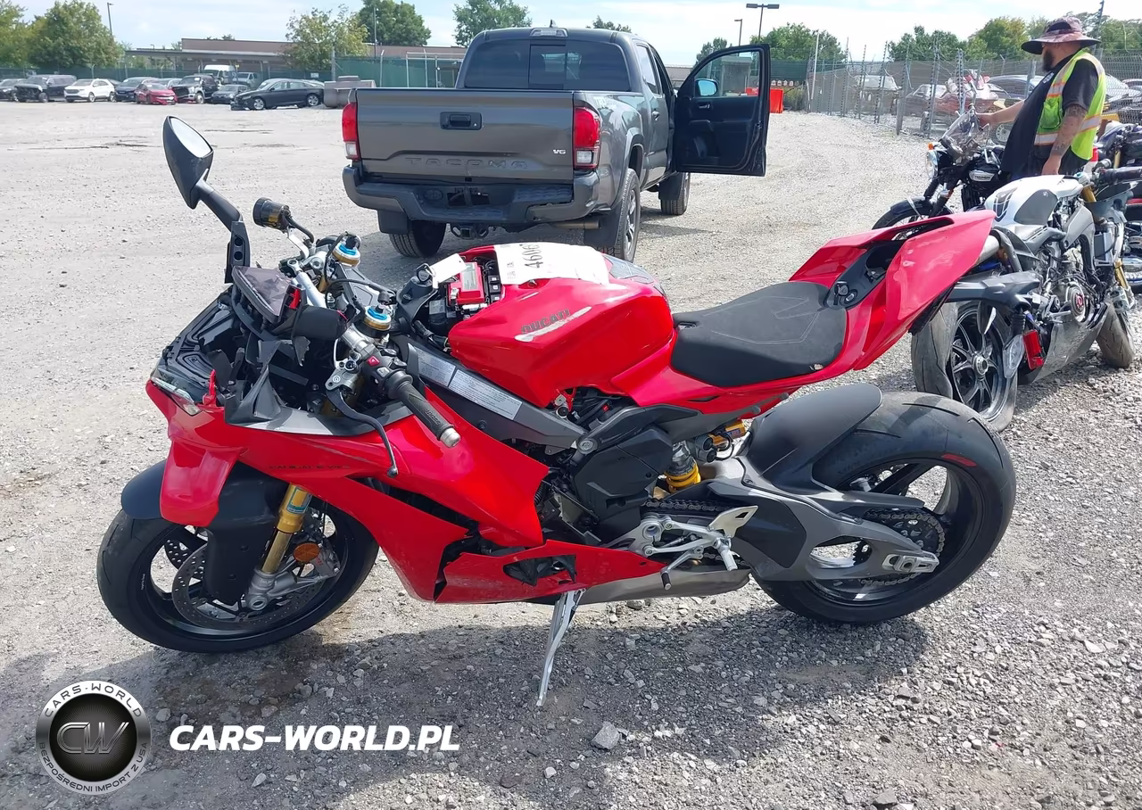 2025 Ducati Panigale V4-V4S VIN:ZDMDAG6W0SB004113 - 13
