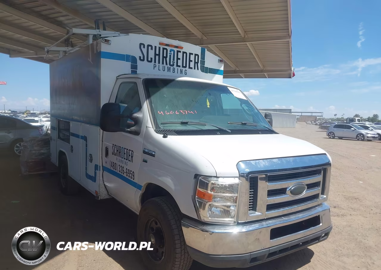 2016 Ford E-350 Cutaway
