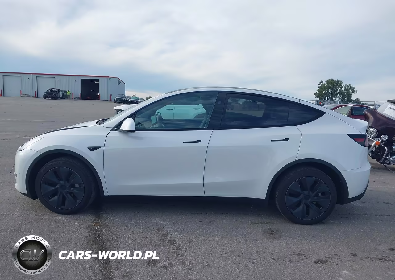 2024 Tesla Model Y Long Range Dual Motor All-Wheel Drive VIN:7SAYGDEE9RF150684 - 14