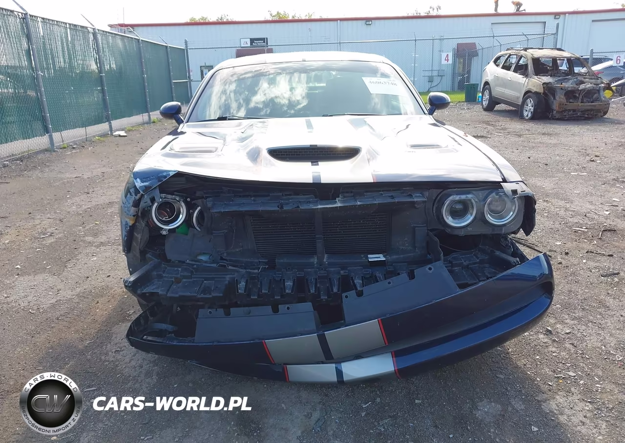 2015 Dodge Challenger R-T Plus VIN:2C3CDZBT4FH888841 - 13