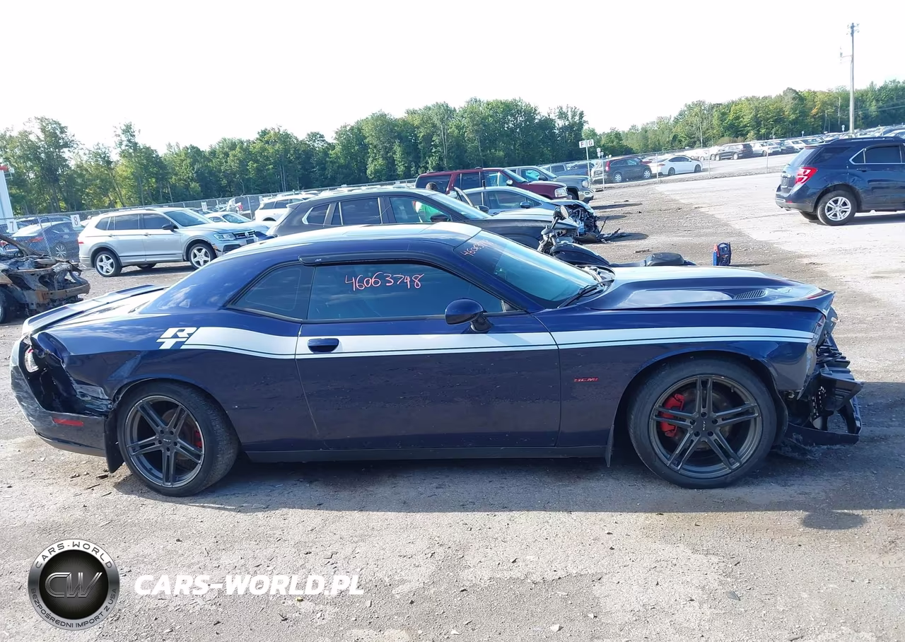 2015 Dodge Challenger R-T Plus VIN:2C3CDZBT4FH888841 - 14