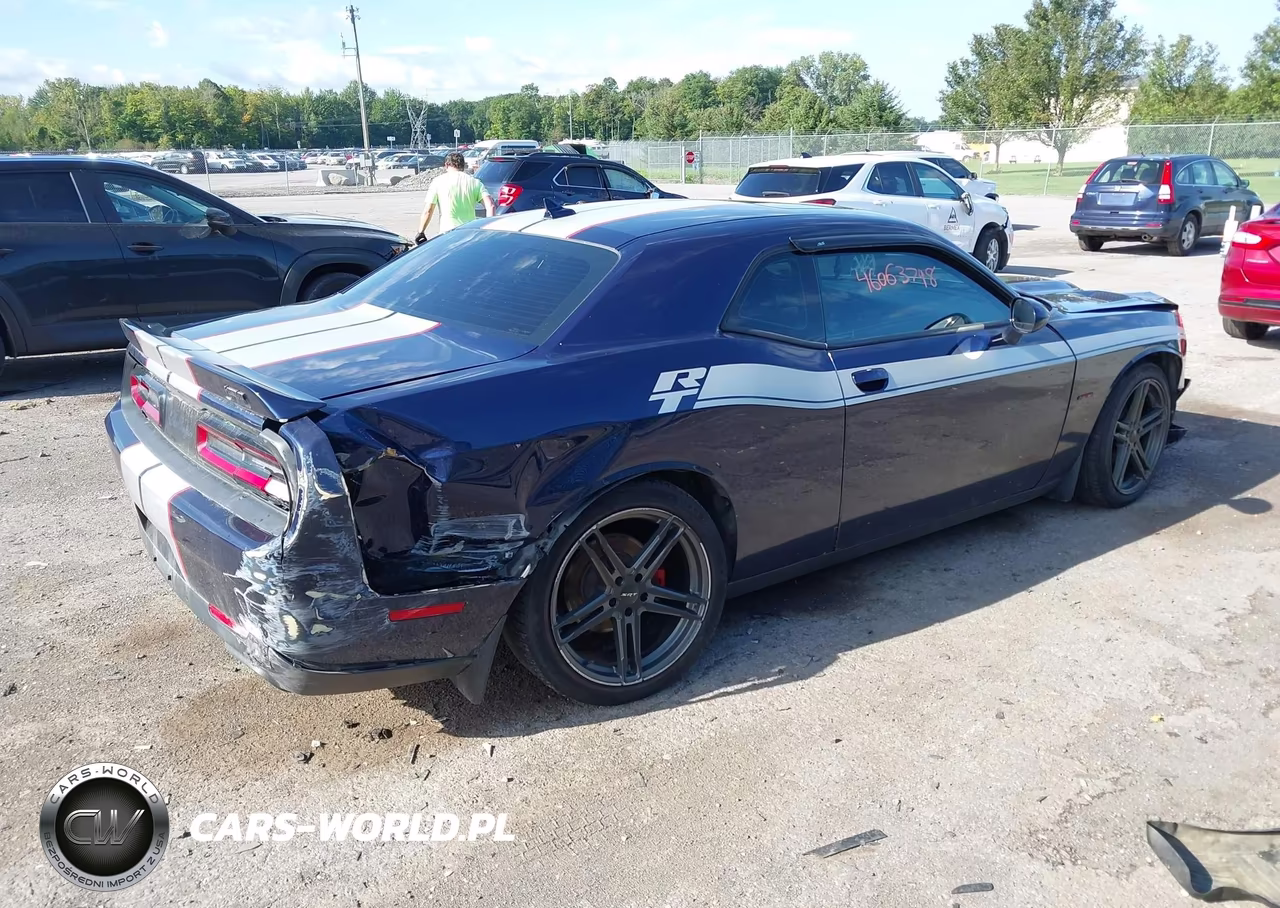 2015 Dodge Challenger R-T Plus VIN:2C3CDZBT4FH888841 - 4