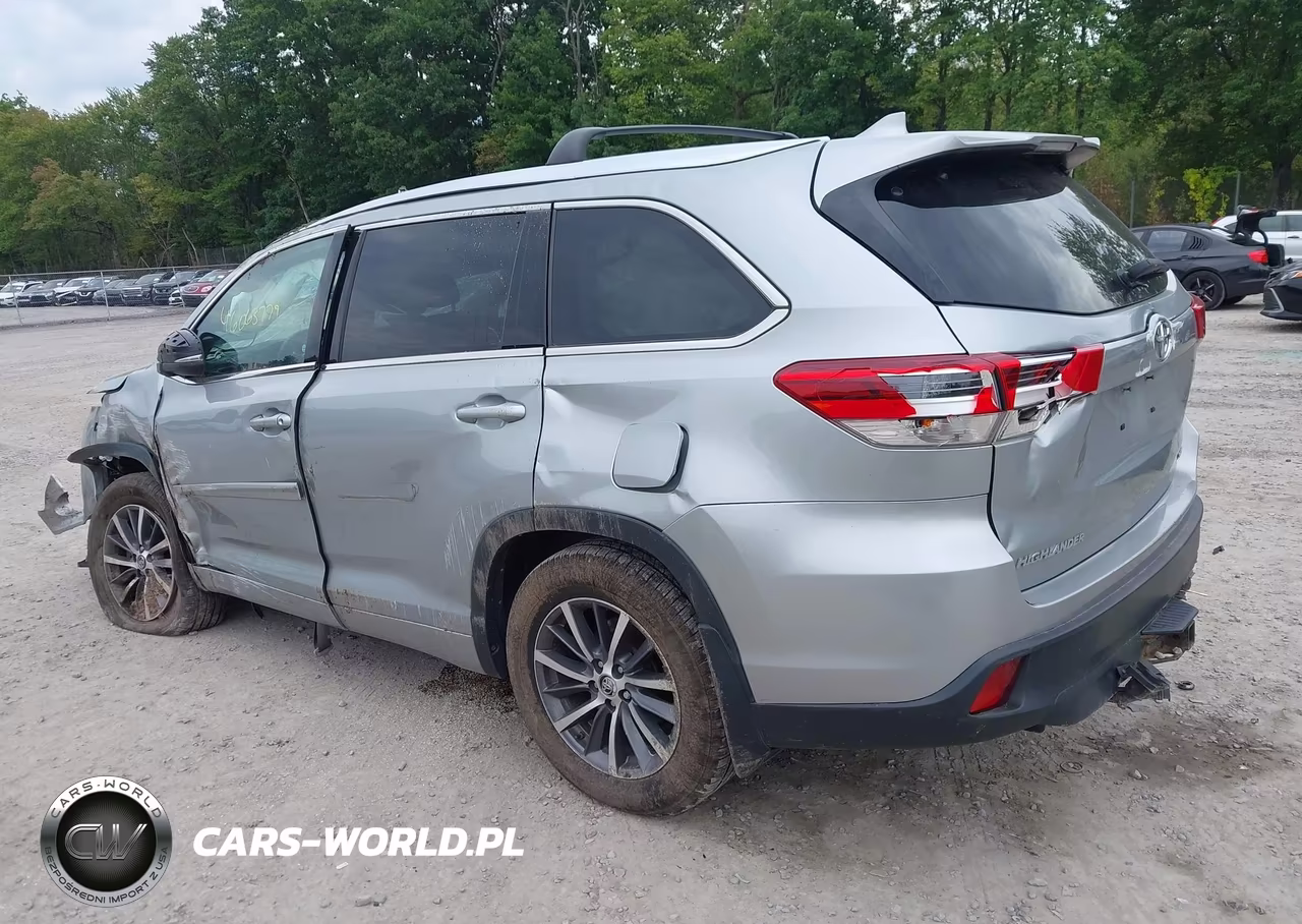 2017 Toyota Highlander Xle VIN:5TDJZRFH2HS433159 - 3