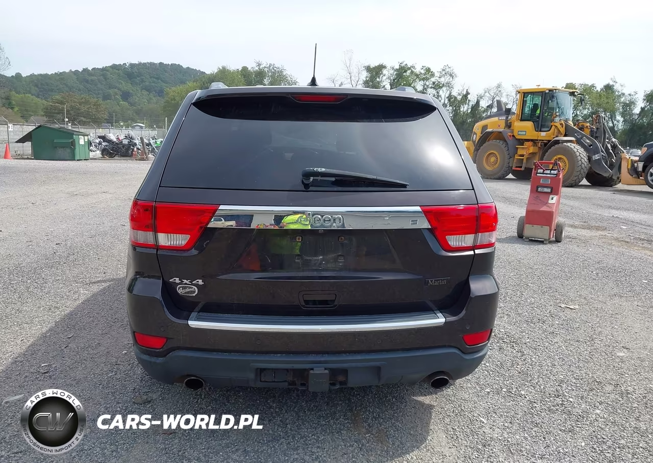 2012 Jeep Grand Cherokee Overland VIN:1C4RJFCTXCC183858 - 17
