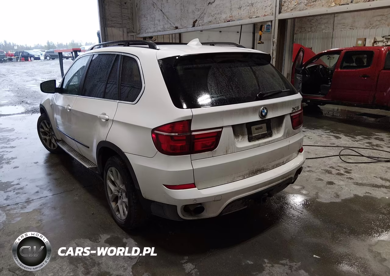 2013 BMW X5 xDrive35I VIN:5UXZV4C53D0B09504 - 3