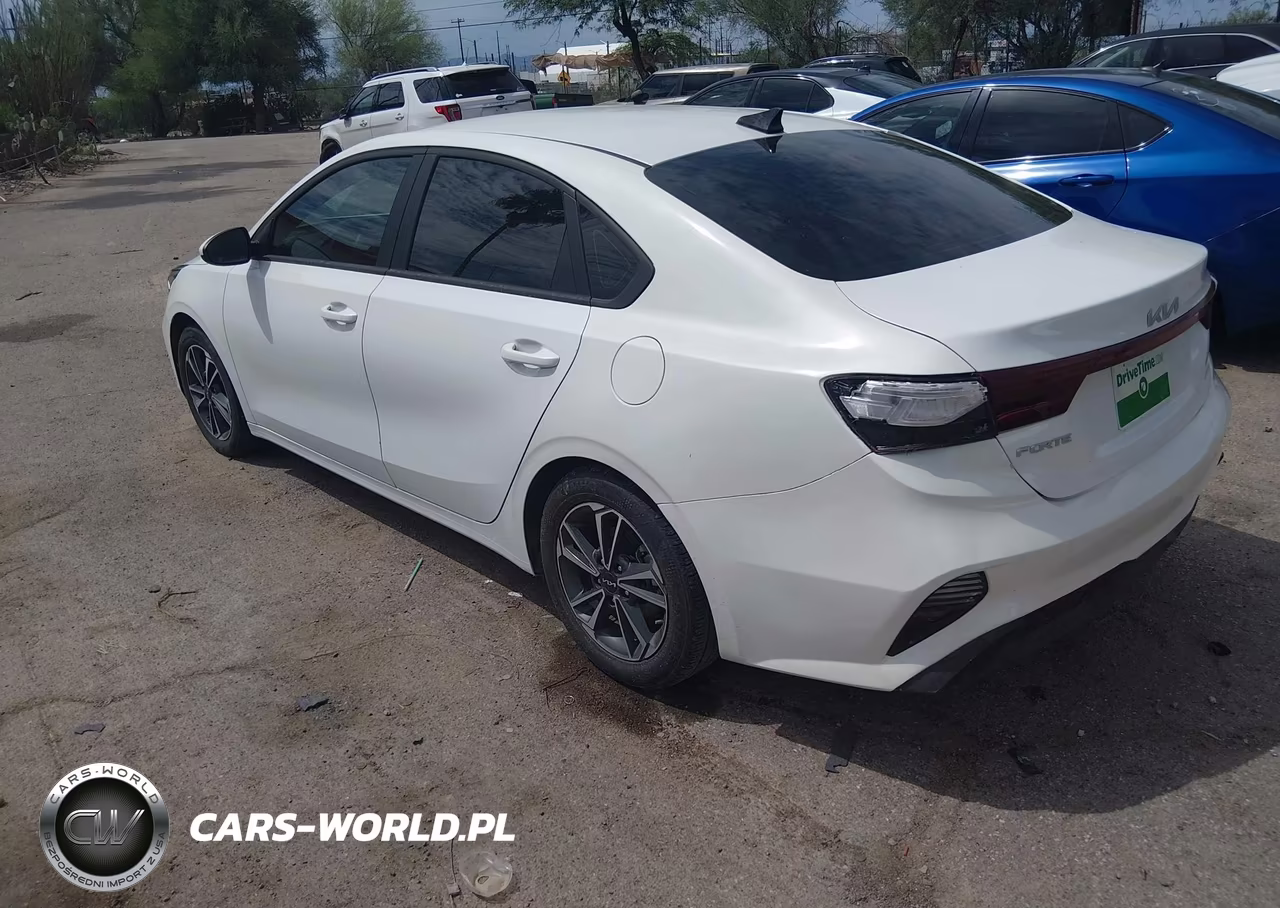 2023 Kia Forte Lxs VIN:3KPF24AD1PE675161 - 3